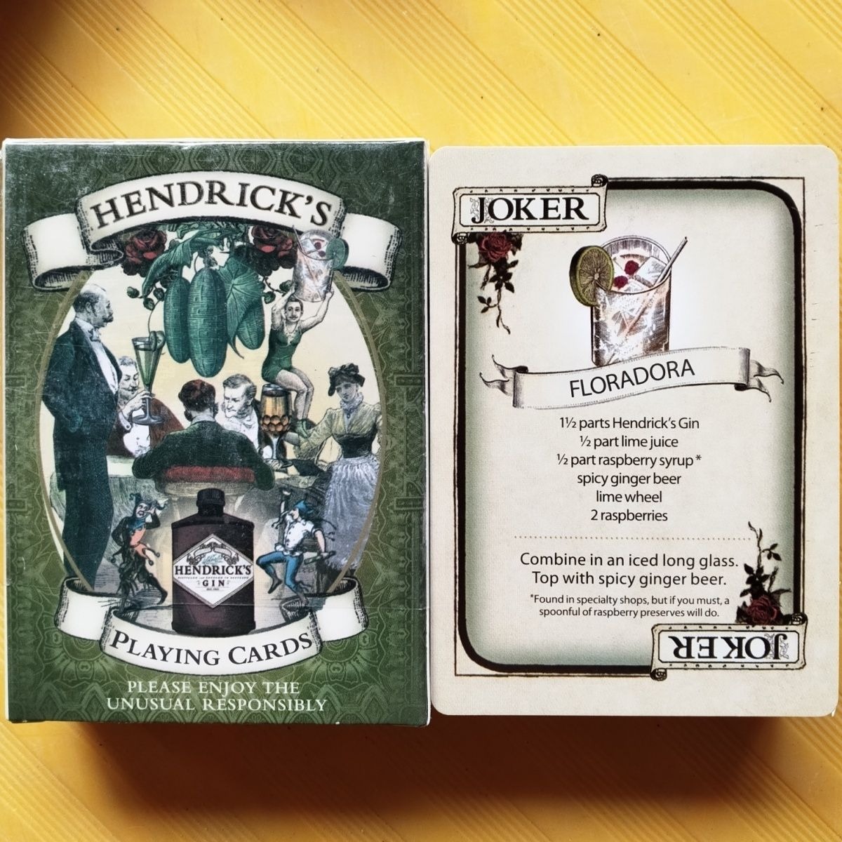 Cocktail Recipe Book - ヘンドリックス ジン プレイイングカード デッキ - 珍しいビクトリア朝スタイルのコレクターズカード、カクテルレシピ付き