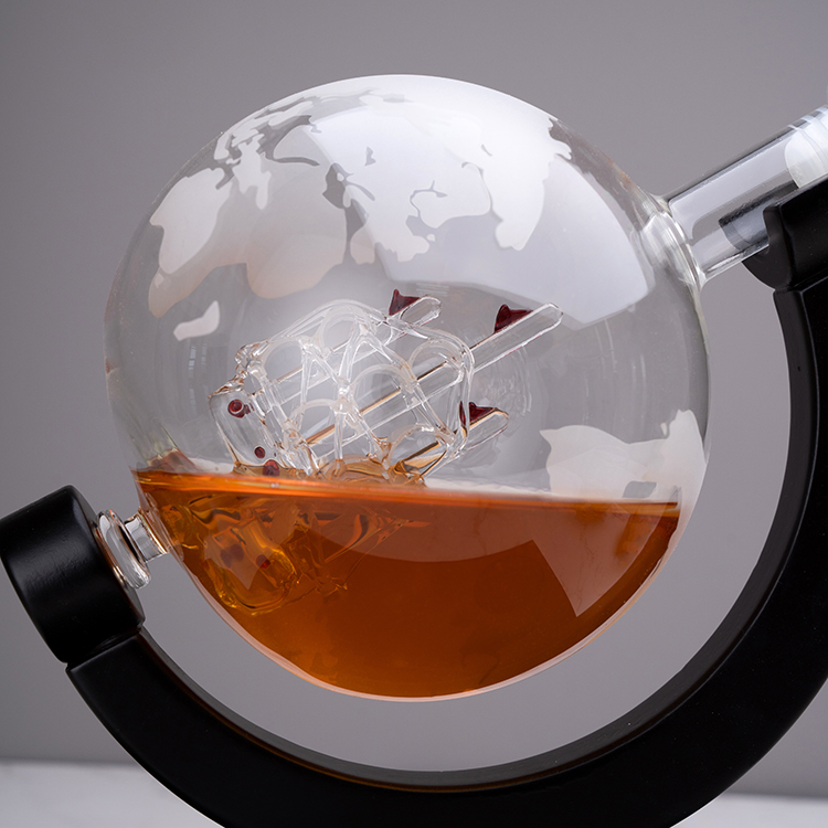工場販売カスタム 850 ミリリットル高品質グローブ形状ガラ - Decanter Globe Set のレビューと価格