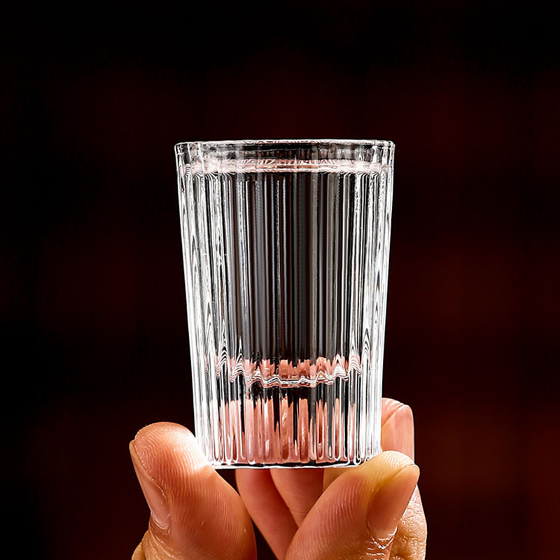 ストライプの外国製ワイングラス,小容量の酒グラス,透明なブラ - Old Fashioned Glass のレビューと価格