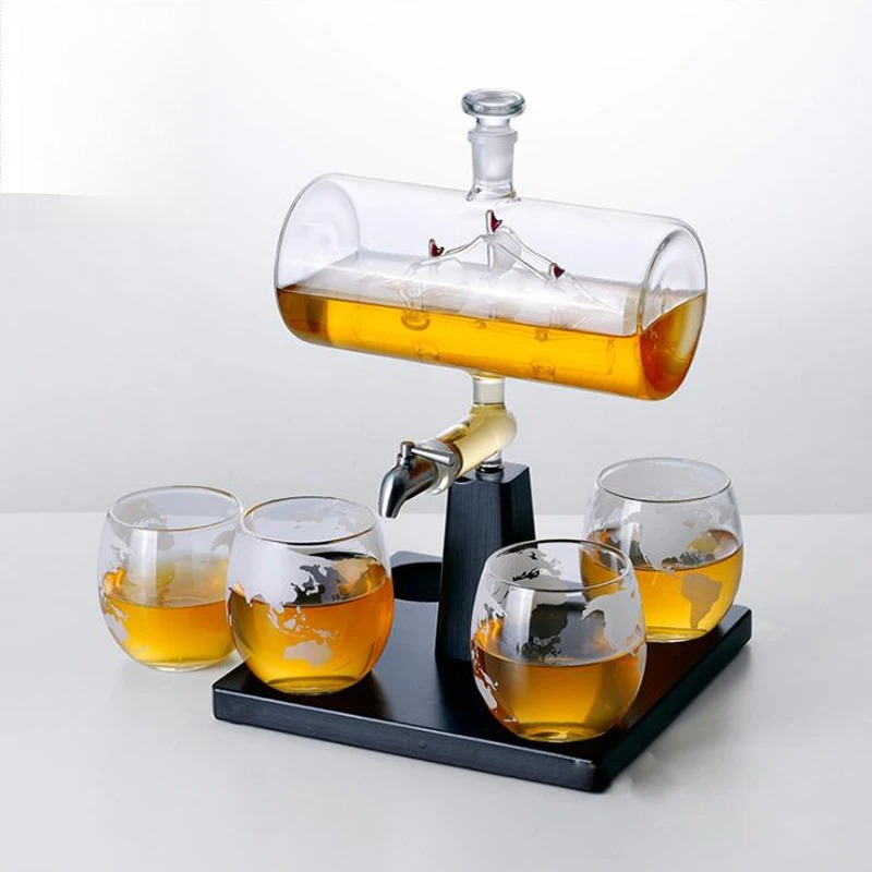 アンティーク調のウイスキーデカンタ、ワインシップデカンタセッ - Decanter Globe Set のレビューと価格