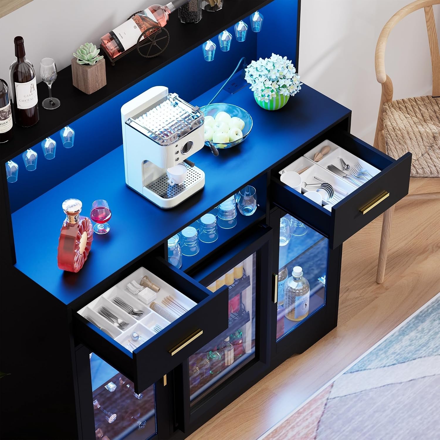 ミニ冷蔵庫付き収納キャビネット、LEDライトと電源コンセント - Home Bar And Fridge のレビューと価格