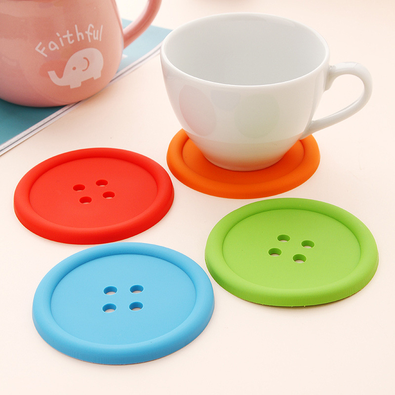 複数の色のシリコンカップマットかわいいカラフルなボタンカップ - Bar Mat Rubber のレビューと価格